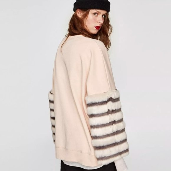 Zara Oversized Sweater w/ Faux Fur Cuffs - Picture 1 of 4